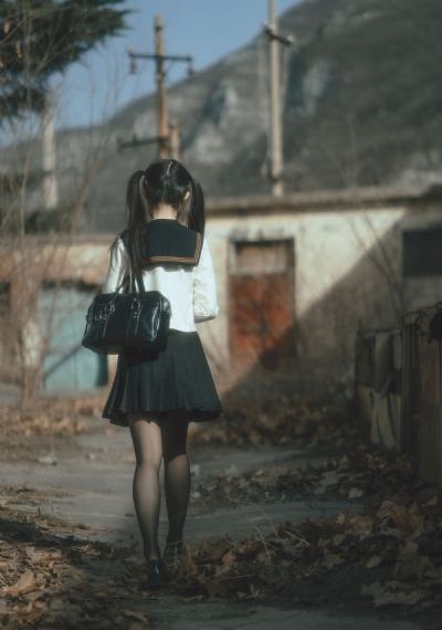 97人人模人人爽人人喊视频_720高清免费观看