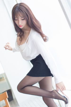 欧美床戏吻戏摸下面吻胸_720全集在线观看