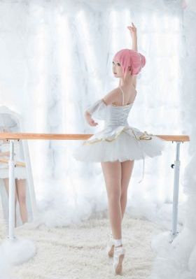 精品美女在线视频_超清免费播放